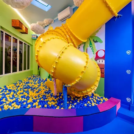 Pop & Fun A Avec Toboggan, Cinema Et Climatisation Provins